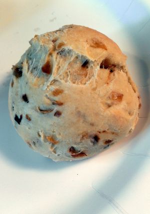 A picture of Onion buns.