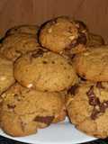 Crunchy Peanut Butter and Chocolate Cookies