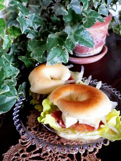 A picture of Bagel Sandwich.