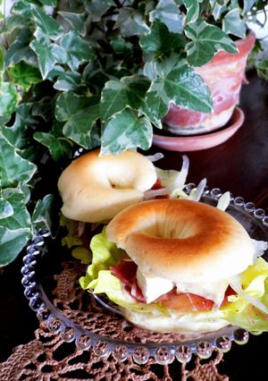 A picture of Bagel Sandwich.