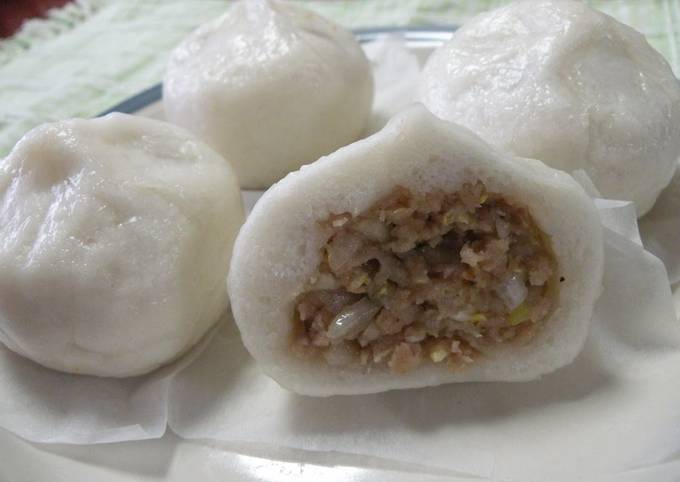 Steamed Pork Buns with Rice Flour for Wheat Allergies