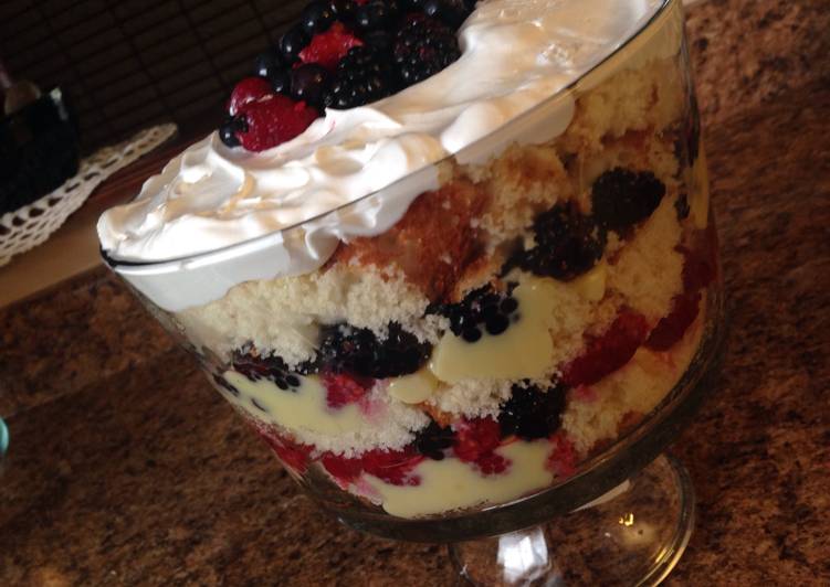 How to Make Award-winning Very Berry Trifle