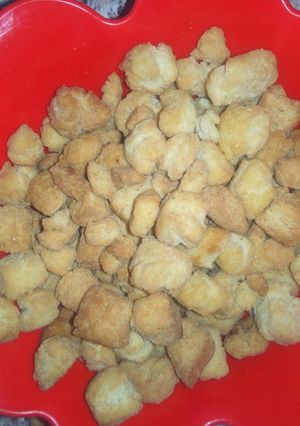 A picture of Crunchy and milky chin chin.