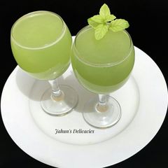 A picture of Mint-Lemonade.