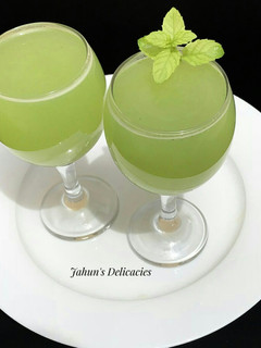 A picture of Mint-Lemonade.