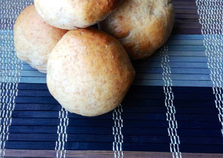 Steps to Prepare Award-winning Wheat Sandwich Rolls