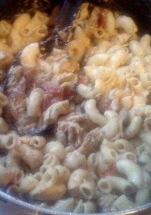 A picture of Pesto Cavatappi (curtesy of "cooking w/ cristina" and noodles & co.).