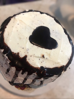 عکسی از دستور کیک شکلاتی خامه ای 🎂🍫