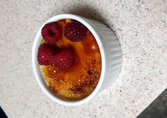 Recipe of Perfect White Chocolate Vanilla Bean Cream Brulee