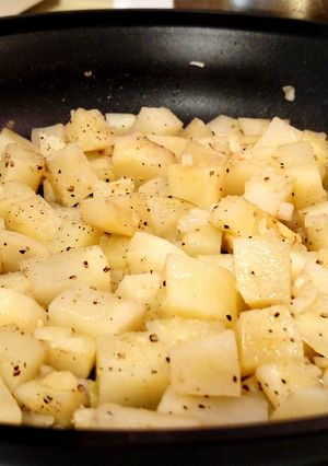 A picture of Fried Potatoes.