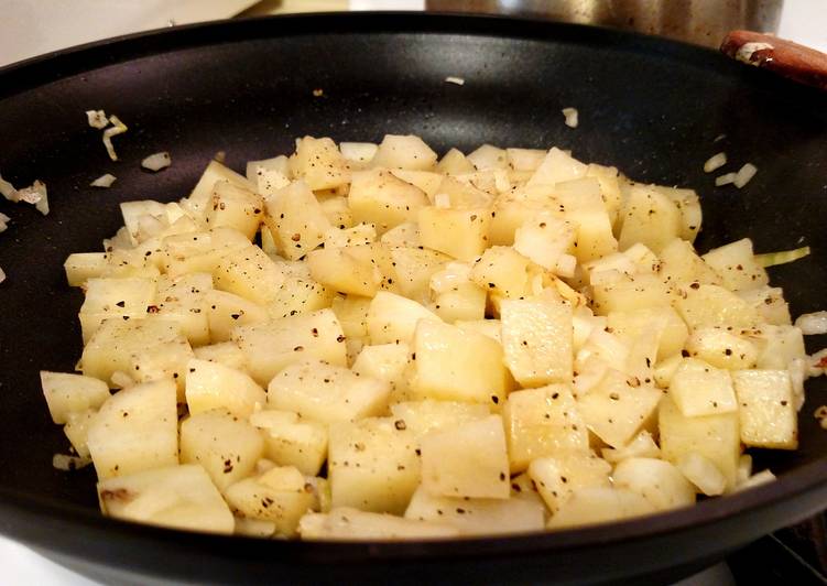 Steps to Make Speedy Fried Potatoes