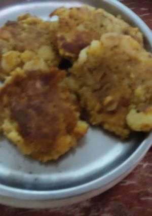 A picture of Aloo ki tikki.