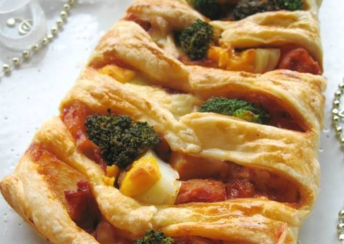 Steps to Prepare Delicious Merry Christmas! Tree Shaped Gratin Pie