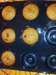A picture of oatmeal spice cake.