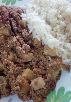 Una foto de Molida con papa y arroz
