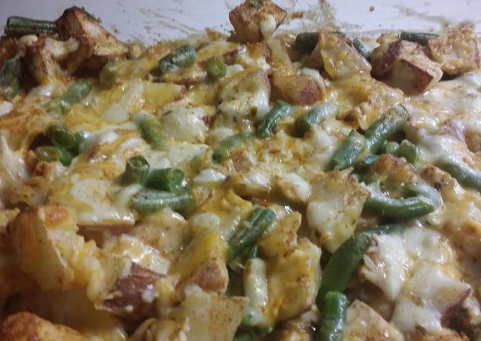 Chicken tator tot casserole with red potatoes and green beans