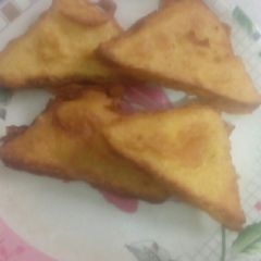 A picture of Bread pakoda.