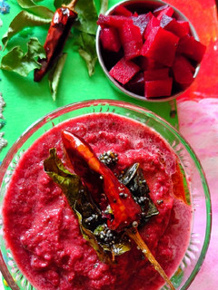 A picture of Beetroot peels chutney.