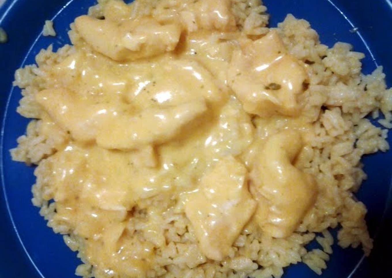 Crockpot Creamy Cheesy Chicken