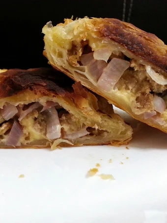 Recipe Onion And Meatloaf Puff Pastry which Delicious