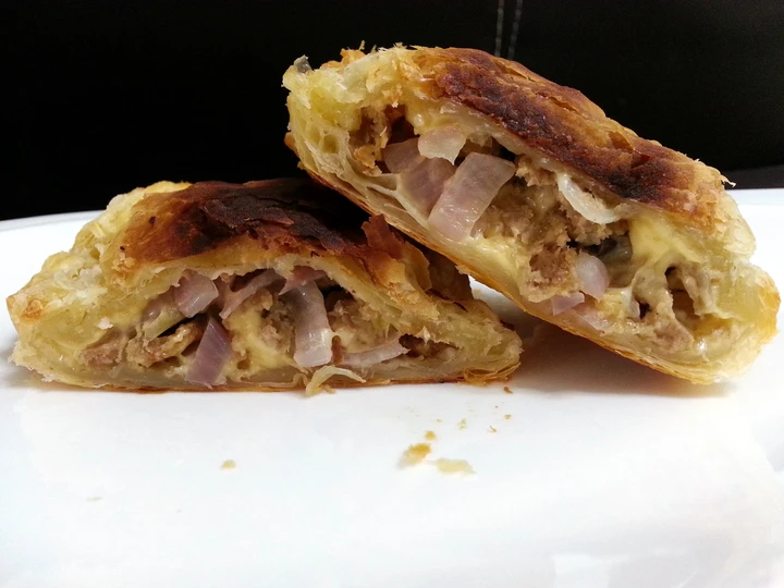 Recipe Onion And Meatloaf Puff Pastry which Delicious
