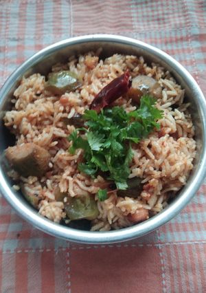 A picture of Vangi Bhaat.