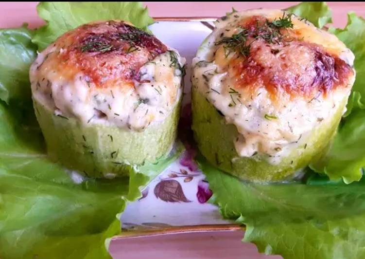 Фаршированные кабачки с мясным фаршем, луком, сыром, в необычном соусе!