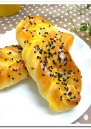 A picture of Everyone's Favorite! Sweet Potato Finger Rolls.