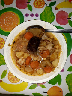Una foto de Escudella y carne de olla con garbanzos