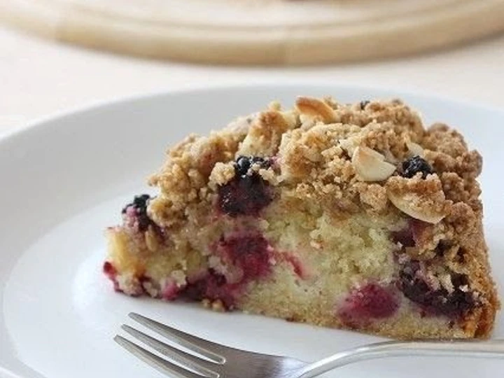Recipe Apple &amp;amp; Blackberry Crumble Cake which Delicious
