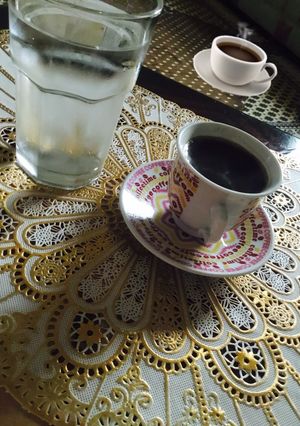 صورة لوصفة فنجان قهوتي 😍 مرارة الحياة ولا اطيب ☺️