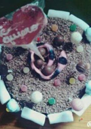 Una foto de Tarta de nutella con bizcocho y chuches