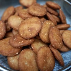 A picture of Meethi Tikiyan.