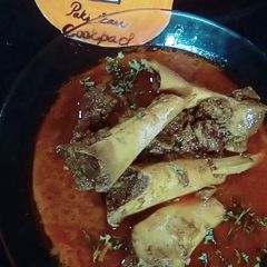 Beef paye with pressure cooker A picture of Beef paye with pressure cooker.