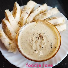 A picture of Finger masala idli with roasted bengal gram chutney.