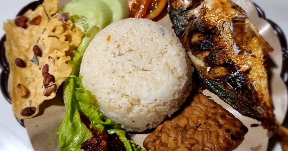 179. Nasi Liwet Rice Cooker
