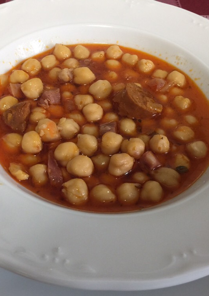 Una foto de Garbanzos con chorizo