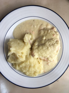Una foto de Salmón al horno con crema de manzanas 😋
