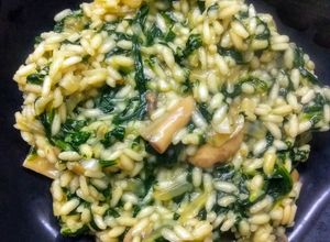 Una foto de Risotto de champiñones y espinaca