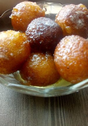 A picture of #gulab jamun.