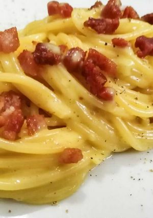 Una foto de Auténtica carbonara de los mejores chefs italianos