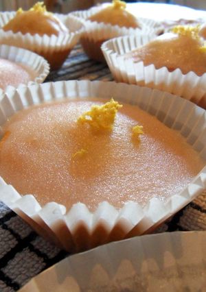 A picture of Lemon Drizzle Cake.