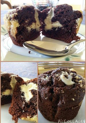 A picture of AMIEs "ai tre cioccolati" Muffin.