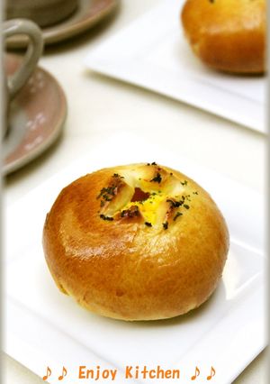 A picture of Fluffy Egg Salad Rolls in a Bread Machine.
