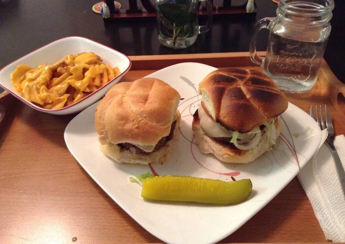 How to Prepare Ultimate Ranch Burger With Cheese Please :)