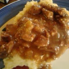 A picture of Beef tips and gravy.