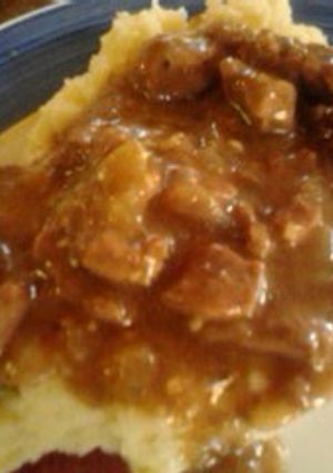 A picture of Beef tips and gravy.