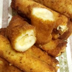 A picture of Bread Cheese Roll by Nancy.