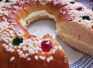 Una foto de Roscón de Reyes, fácil y delicioso (Con Harina común)