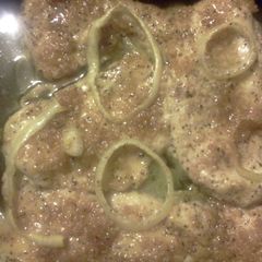 A picture of garlic & brown sugar glazed chicken.